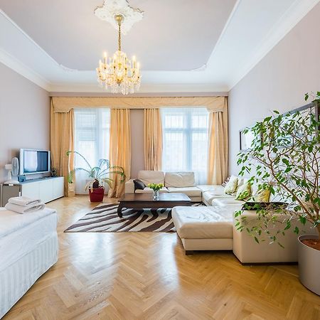 Wenceslas Square Apartment プラハ エクステリア 写真
