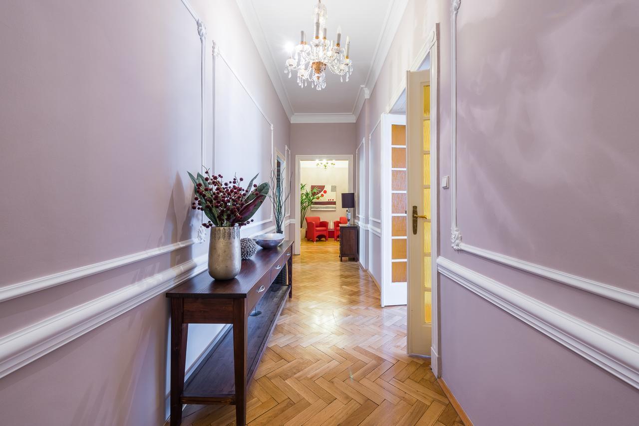 Wenceslas Square Apartment プラハ エクステリア 写真