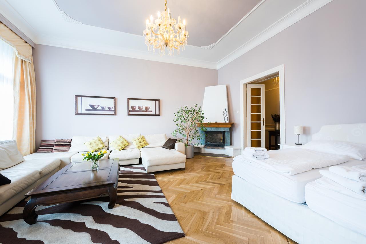 Wenceslas Square Apartment プラハ エクステリア 写真
